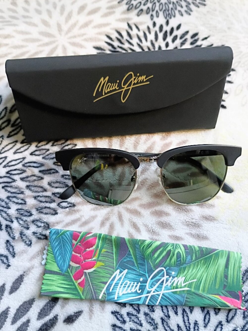New Maui Jim Matte Black/Gray Sunglasses MJ0690S
